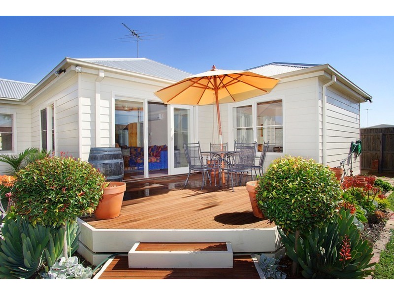 19 Keen Place, Lara VIC 3212