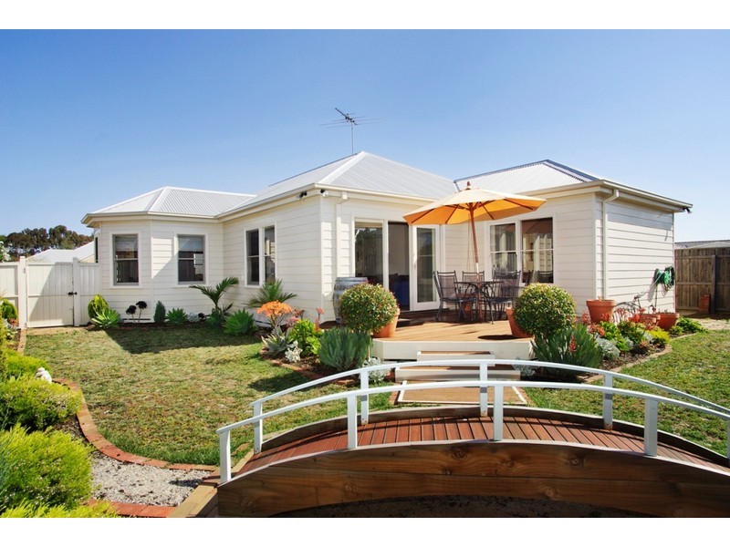 19 Keen Place, Lara VIC 3212