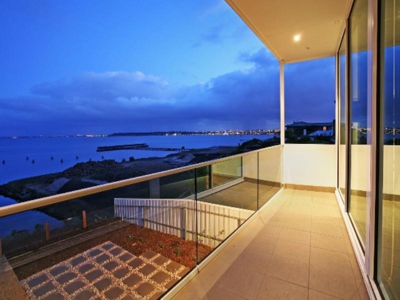 31 Balmoral Crescent, Rippleside VIC 3215