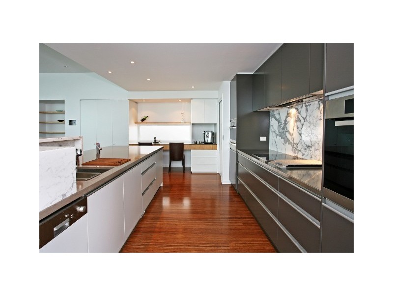 31 Balmoral Crescent, Rippleside VIC 3215