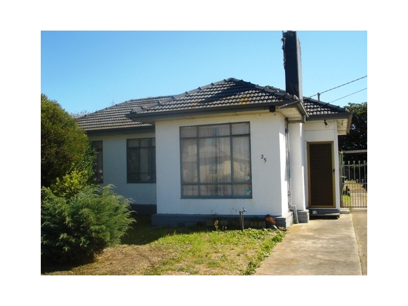 25 Pettitt Crescent, Norlane VIC 3214
