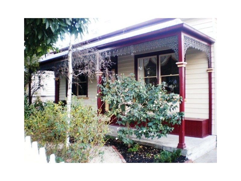 18 Waratah Street, Geelong West VIC 3218