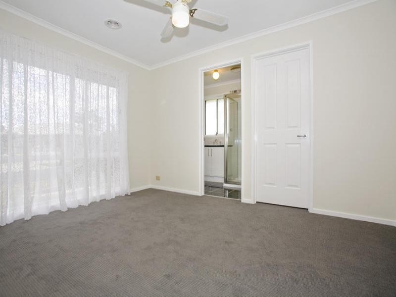38 Govett Crescent, St Albans Park VIC 3219
