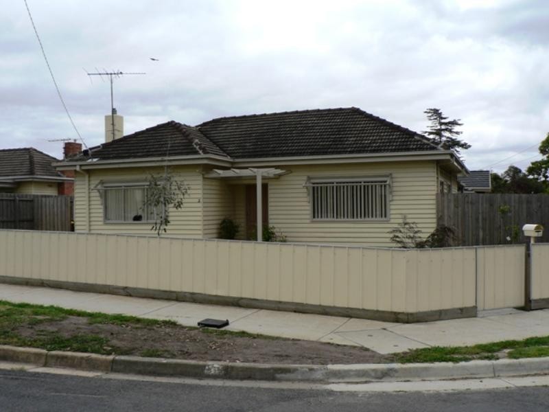 2 Rotherham Street, Belmont VIC 3216