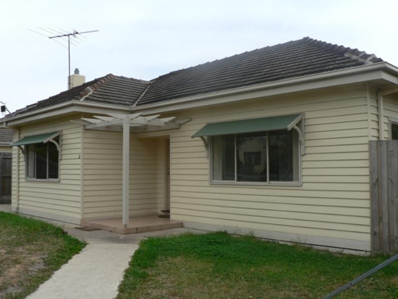 2 Rotherham Street, Belmont VIC 3216