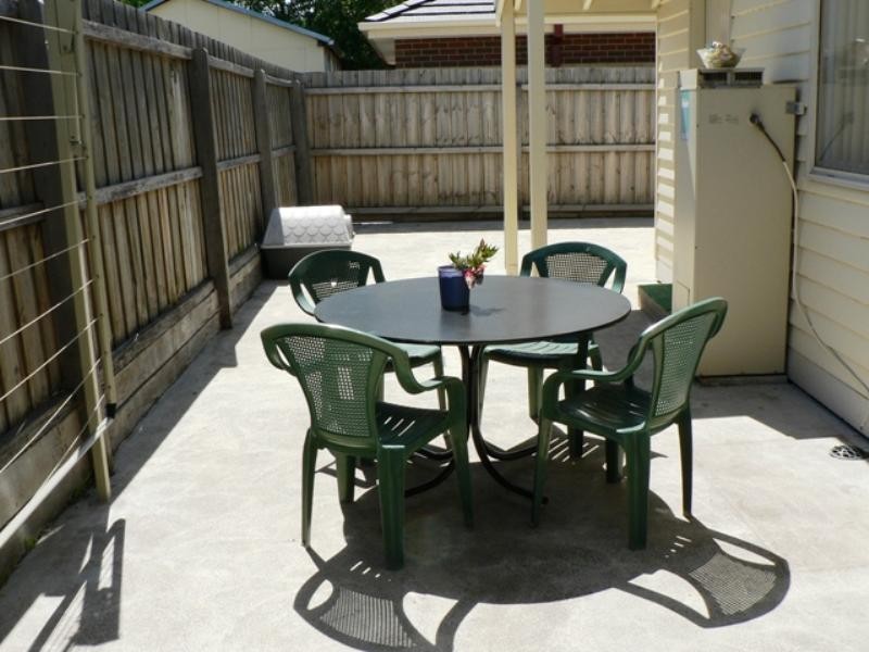 2 Rotherham Street, Belmont VIC 3216