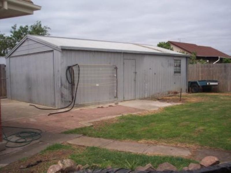 9 Illinois Avenue, Corio VIC 3214