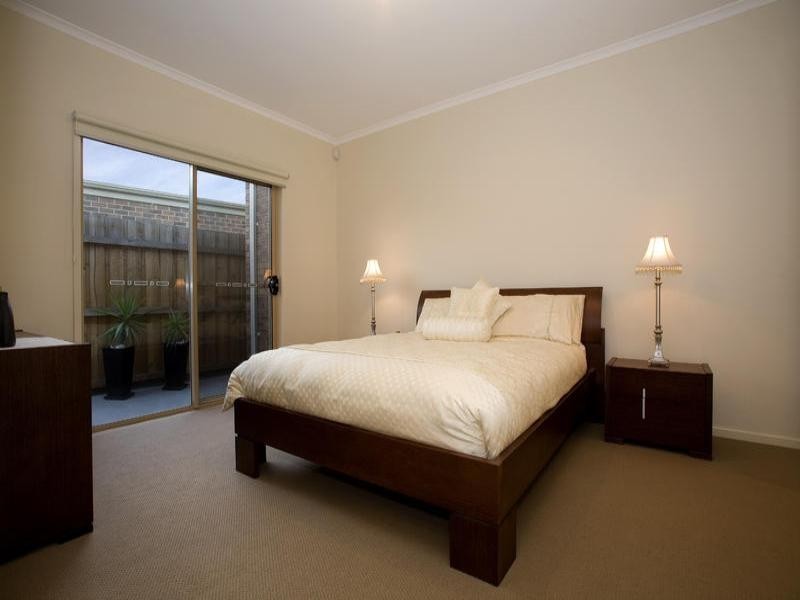 25 Haugh Street, Lovely Banks VIC 3221