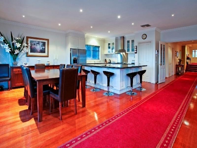 16 Palmerston Place, Highton VIC 3216