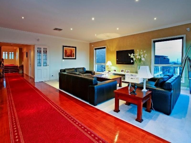 16 Palmerston Place, Highton VIC 3216