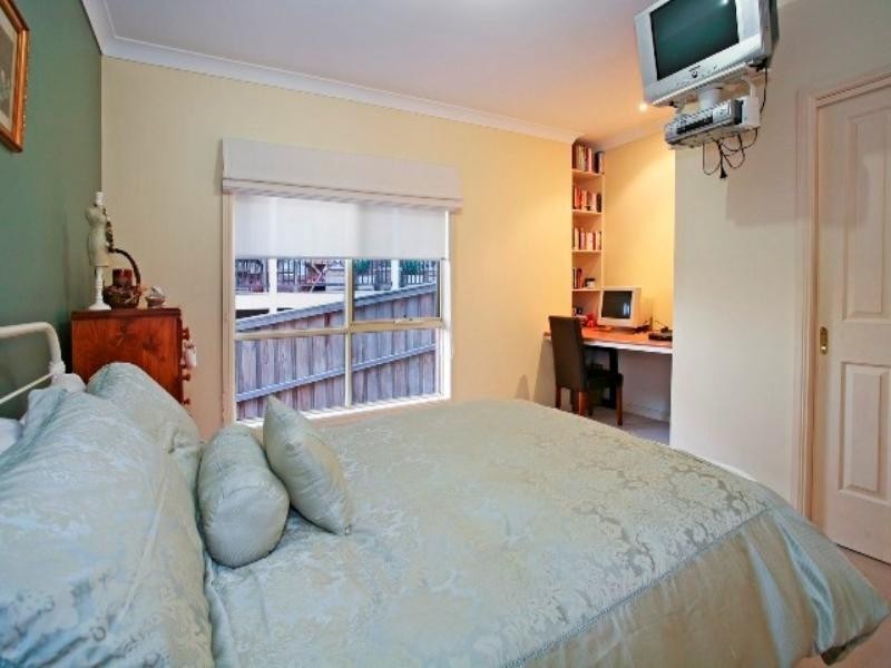 16 Palmerston Place, Highton VIC 3216