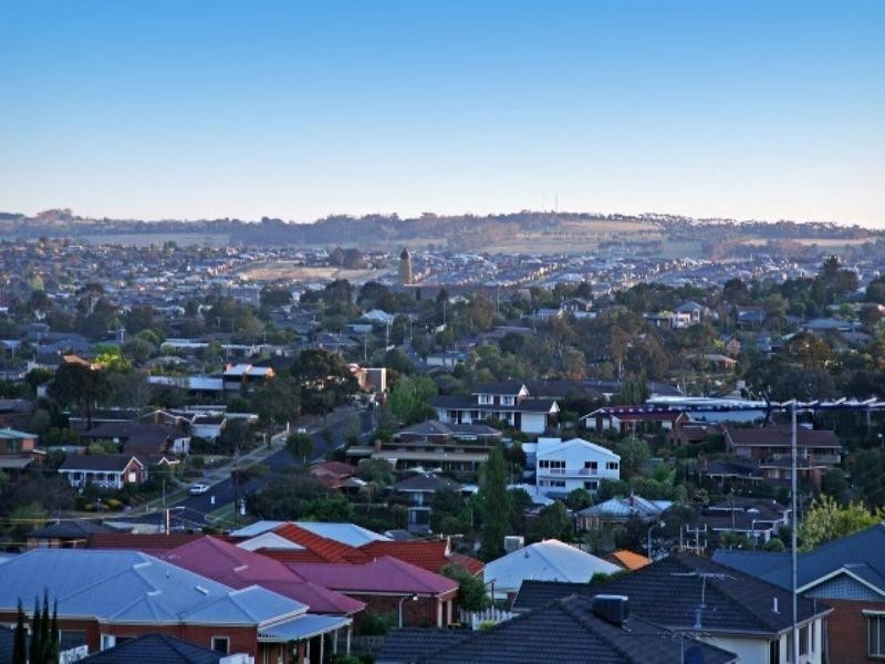 16 Palmerston Place, Highton VIC 3216