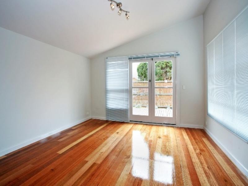 13 Isabella Street, Geelong West VIC 3218