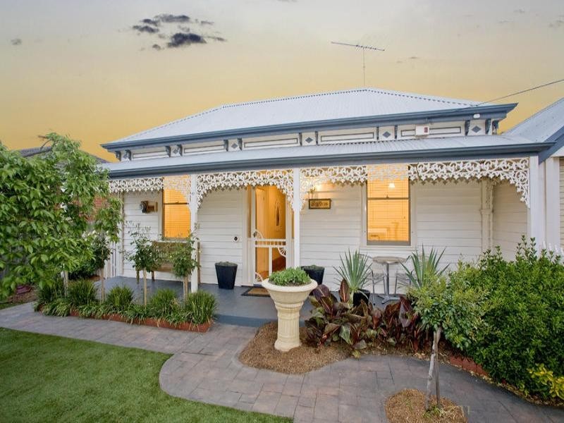 61 Saffron Street, Newtown VIC 3220