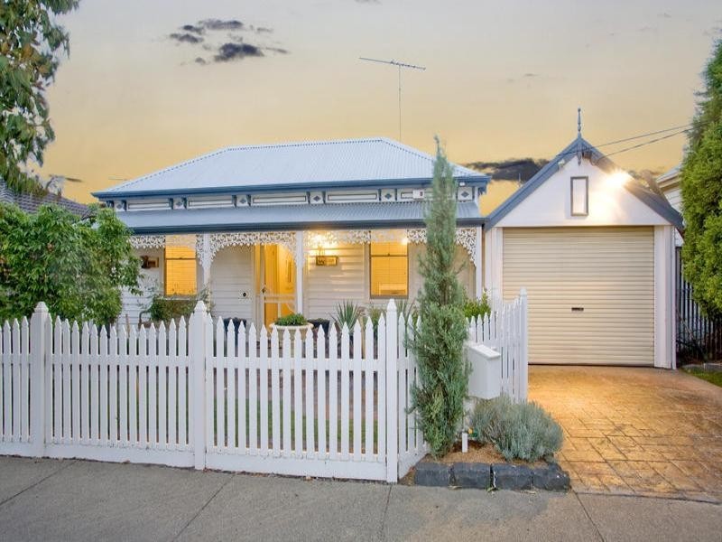 61 Saffron Street, Newtown VIC 3220