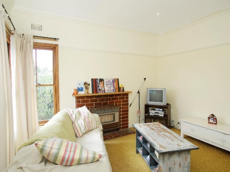 19 Ensby Street, East Geelong VIC 3219