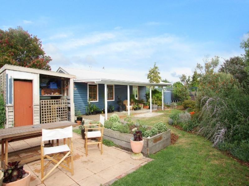 19 Ensby Street, East Geelong VIC 3219