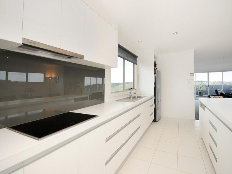 55 Ocean View Crescent, Torquay VIC 3228