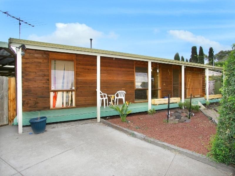 17 Amanda Avenue, Corio VIC 3214