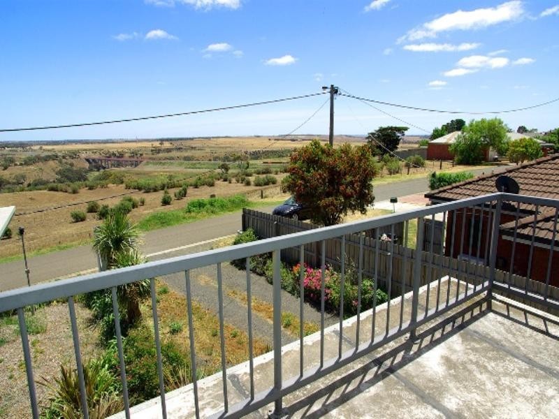 9 Hunt Road, Herne Hill VIC 3218