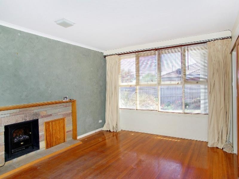 9 Hunt Road, Herne Hill VIC 3218