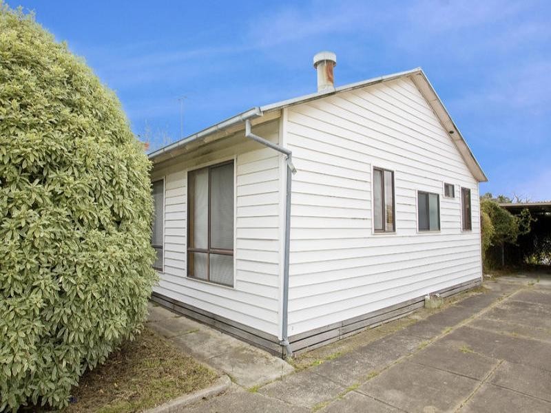 2 Warren Street, East Geelong VIC 3219