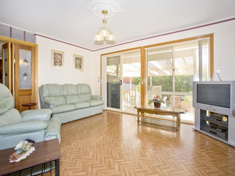 15 Hayes Court, Lovely Banks VIC 3221