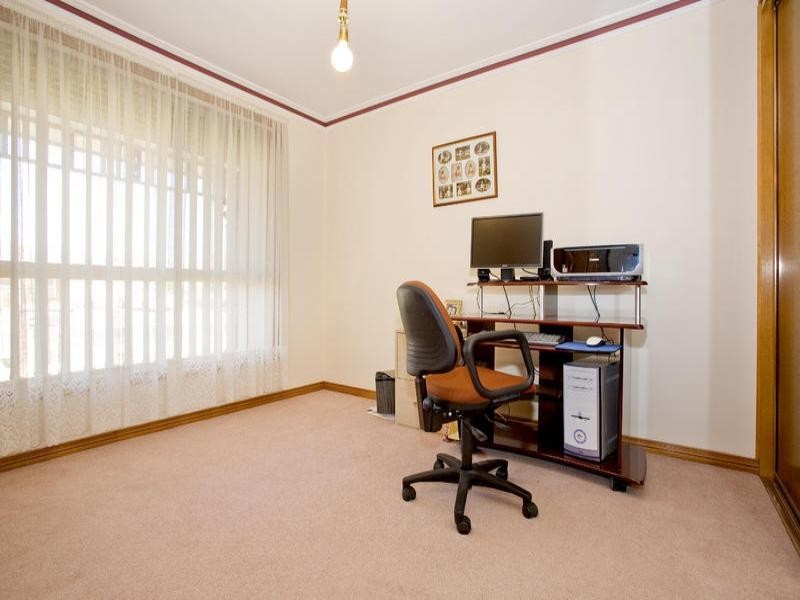 15 Hayes Court, Lovely Banks VIC 3221