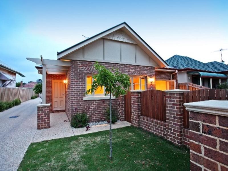 1/15 Sydenham Avenue, Manifold Heights VIC 3218