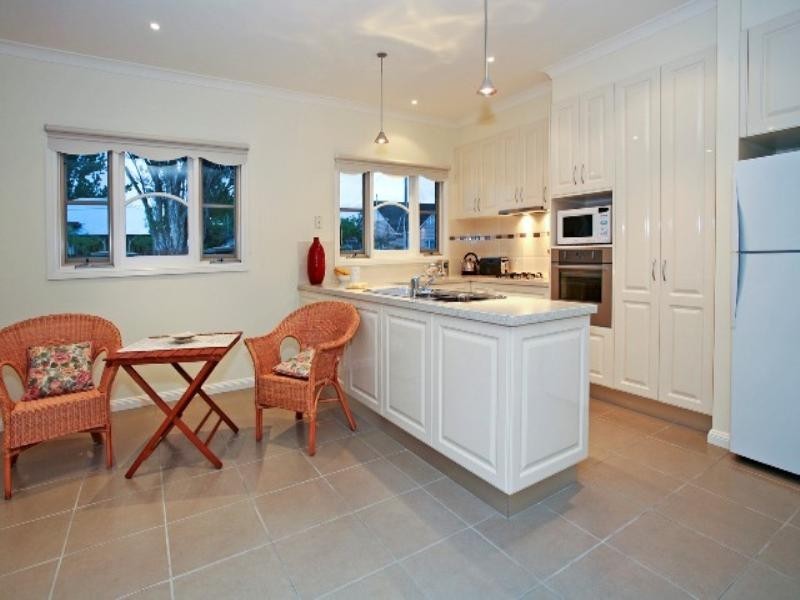 1/15 Sydenham Avenue, Manifold Heights VIC 3218