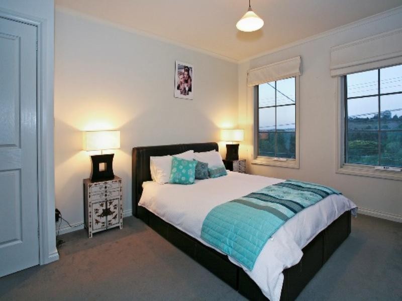 33 Queens Park Road, Highton VIC 3216