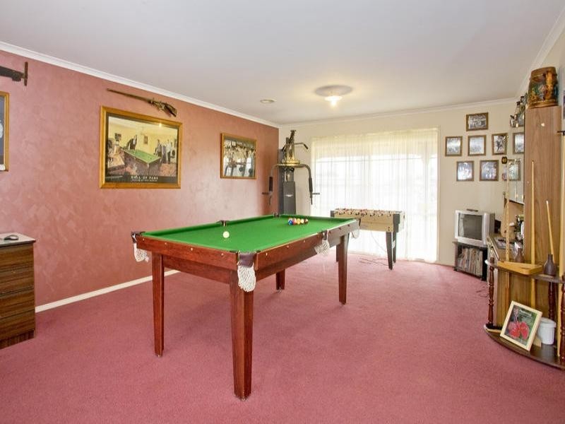 11-12 Oakwood Ridge, St Albans Park VIC 3219