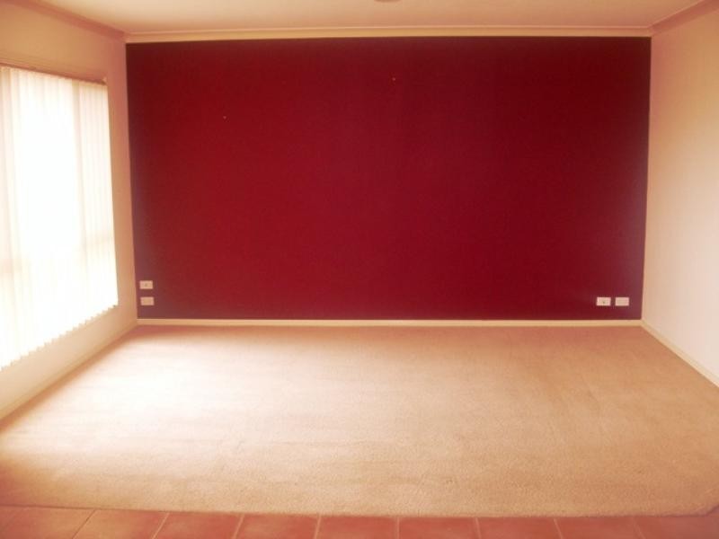 2/47 Rossack Drive, Waurn Ponds VIC 3216