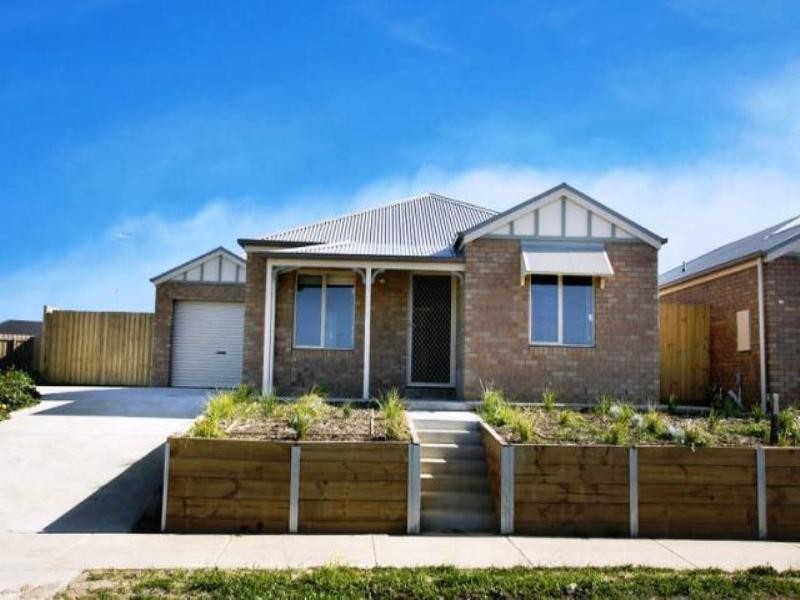 28 Hewitt Drive, Grovedale VIC 3216