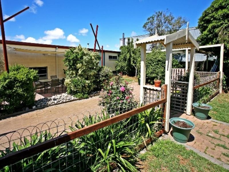 1 Park Street, Belmont VIC 3216