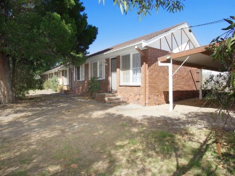 1-4/17 Carey Street, Hamlyn Heights VIC 3215