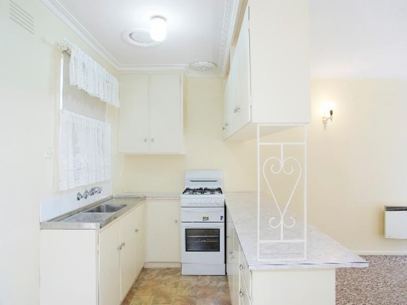 1-4/17 Carey Street, Hamlyn Heights VIC 3215