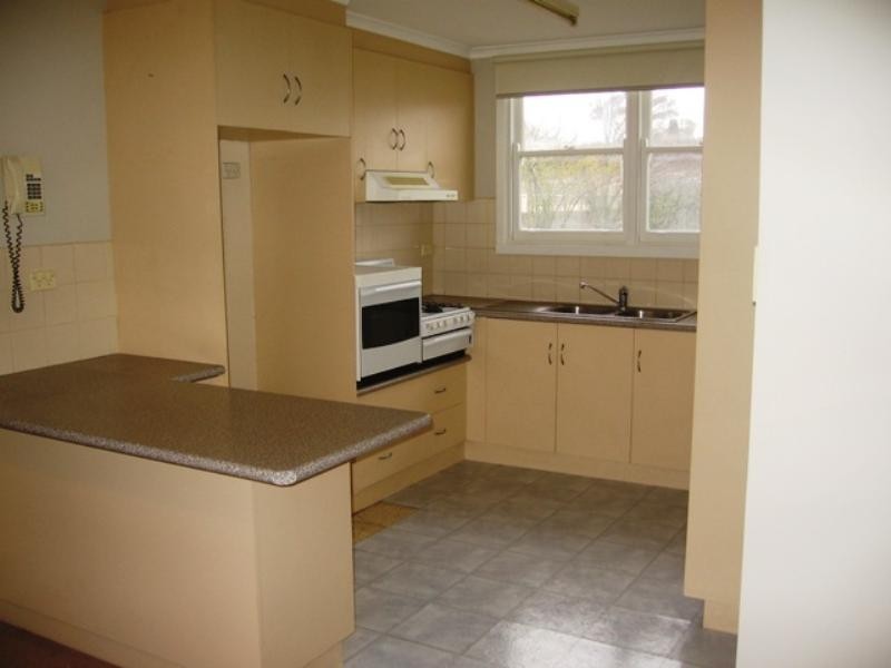 24 Edinburgh Avenue, Herne Hill VIC 3218