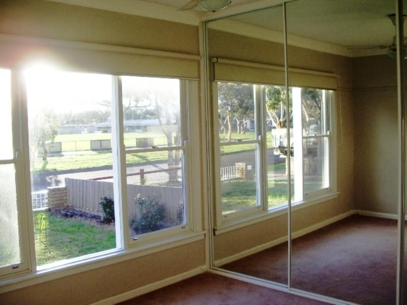 24 Edinburgh Avenue, Herne Hill VIC 3218