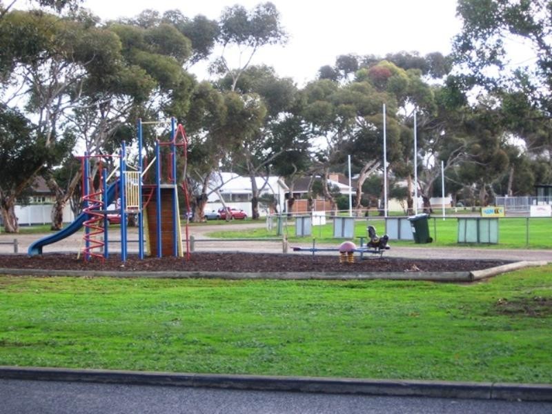 24 Edinburgh Avenue, Herne Hill VIC 3218