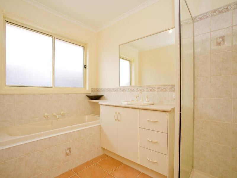 6 Acacia Lane, Waurn Ponds VIC 3216