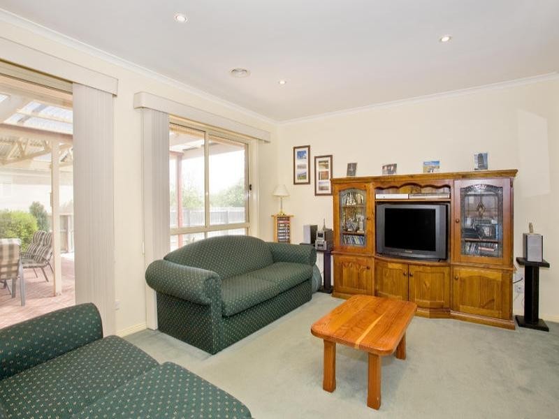 6 Acacia Lane, Waurn Ponds VIC 3216