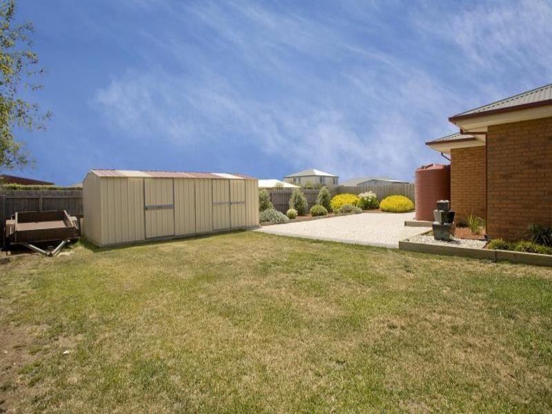 6 Acacia Lane, Waurn Ponds VIC 3216