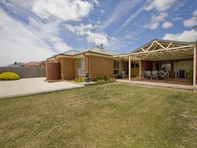 6 Acacia Lane, Waurn Ponds VIC 3216