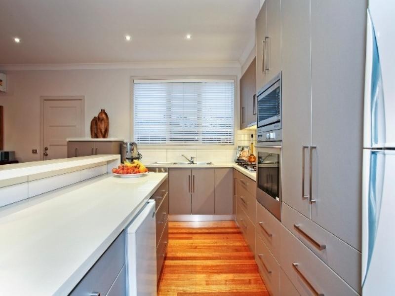 1 Saffron Street, Newtown VIC 3220