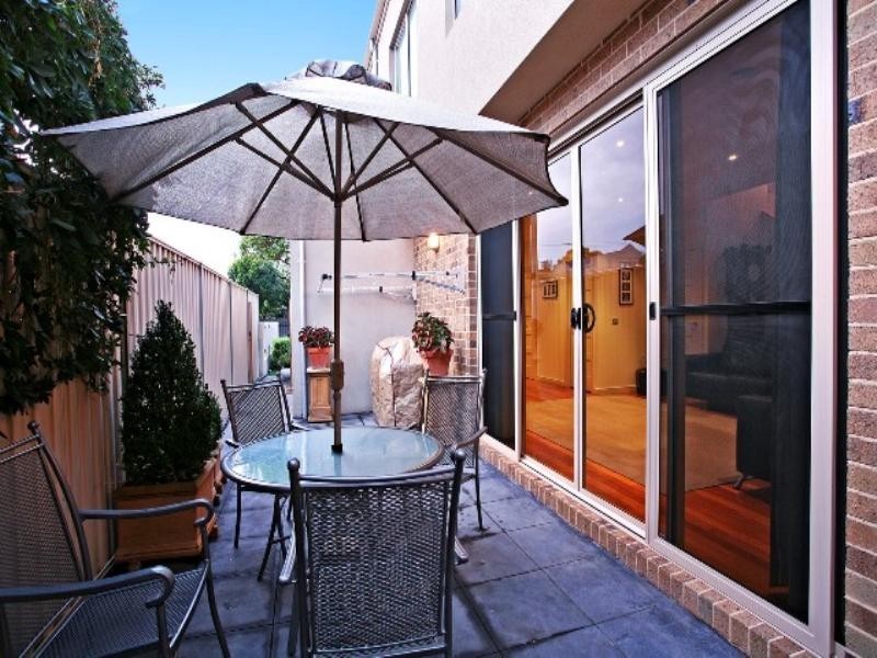 1 Saffron Street, Newtown VIC 3220