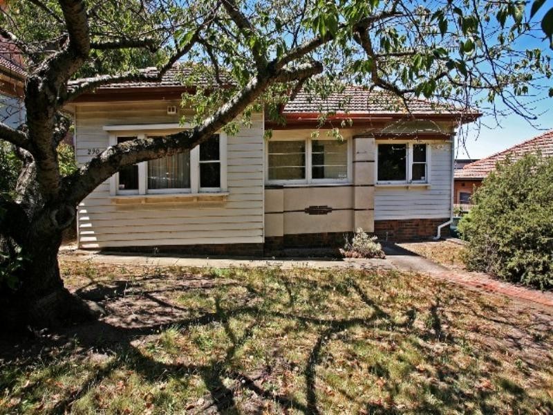 290 Pakington Street, Newtown VIC 3220