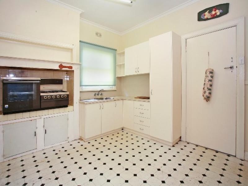 290 Pakington Street, Newtown VIC 3220