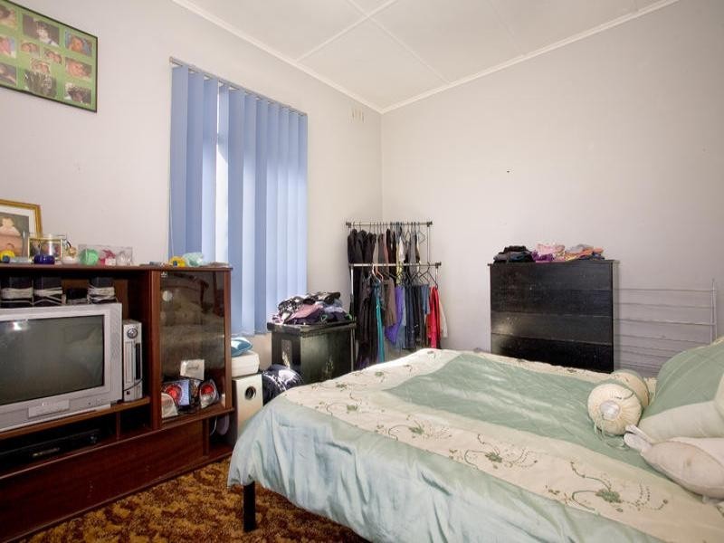 32 Pettitt Crescent, Norlane VIC 3214