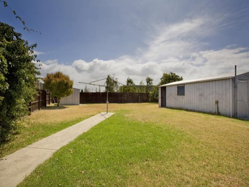 77 Solar Drive, Whittington VIC 3219